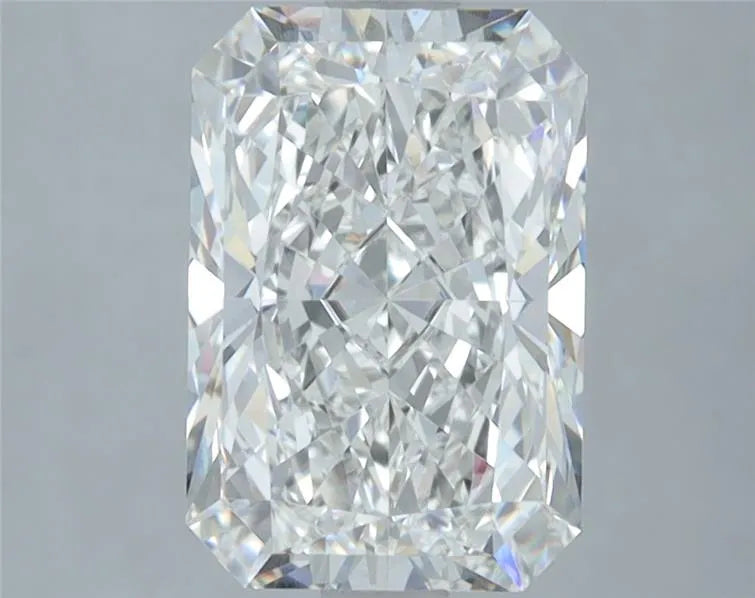 3.01ct Radiant Lab Grown Diamond (Colour F, Clarity VVS2, IGI Certified)