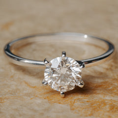 Beaufort Solitario Redondo 0.80 CT