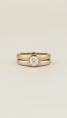 Anillo media alianza diamantes pavé