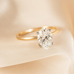 Armide Petite Solitario Oval 1.50 CT