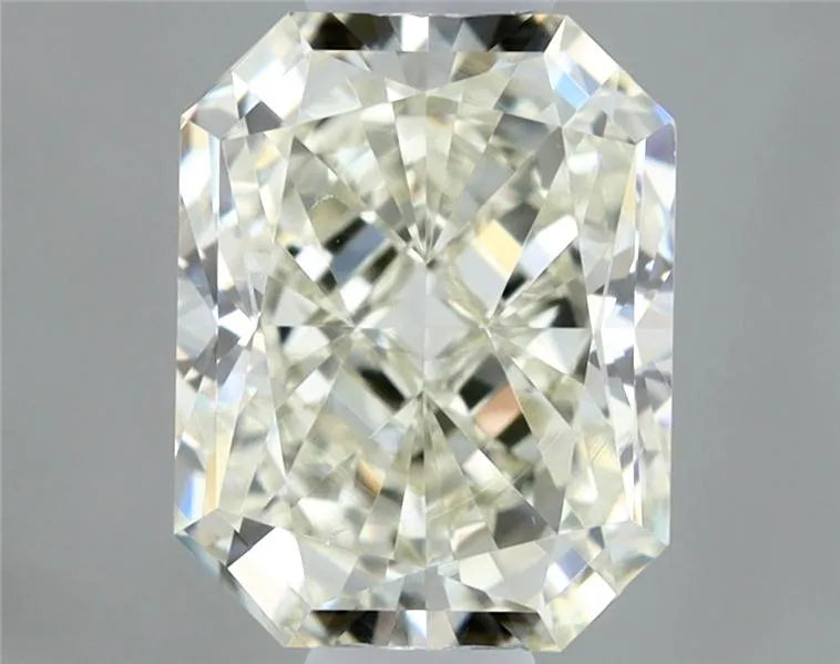 0.61ct Radiant Natural Diamond (Colour J, Clarity VS2, Cut VG, IGI Certified)