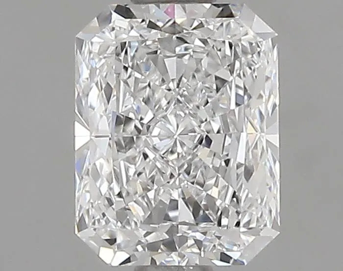 0.91ct Radiant Natural Diamond (Colour E, Clarity VVS2, GIA Certified)