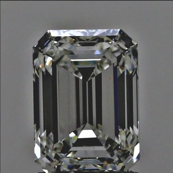 0.60ct Emerald Natural Diamond (Colour J, Clarity IF, GIA Certified)