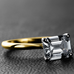 Armide Solitario East-West Emerald 2 CT