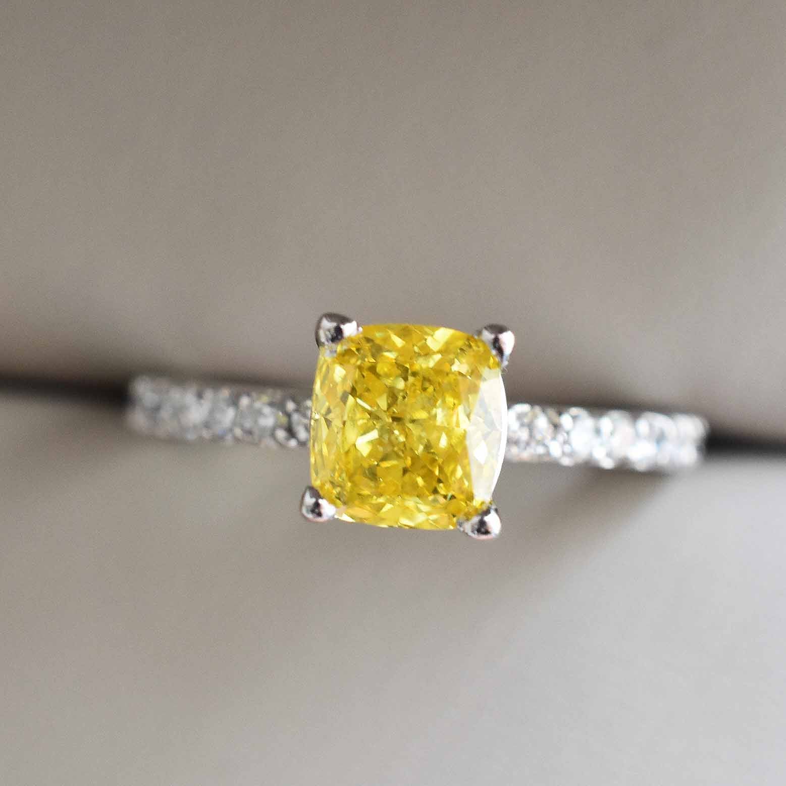 Étoilée Pavé Cojín 1.26 CT IGI Fancy Color