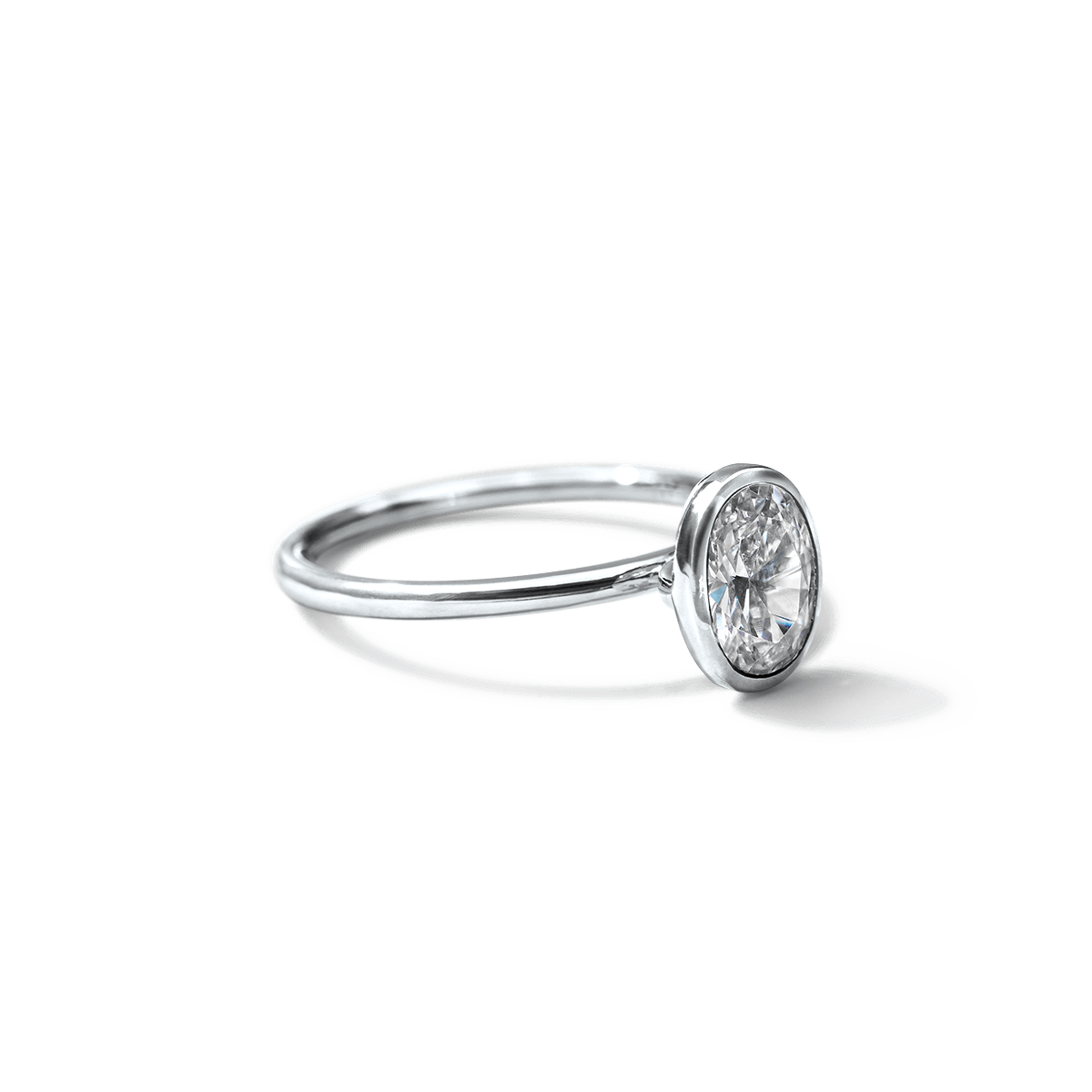 18K White Gold Platinum Oval Bezel Diamond Engagement Ring