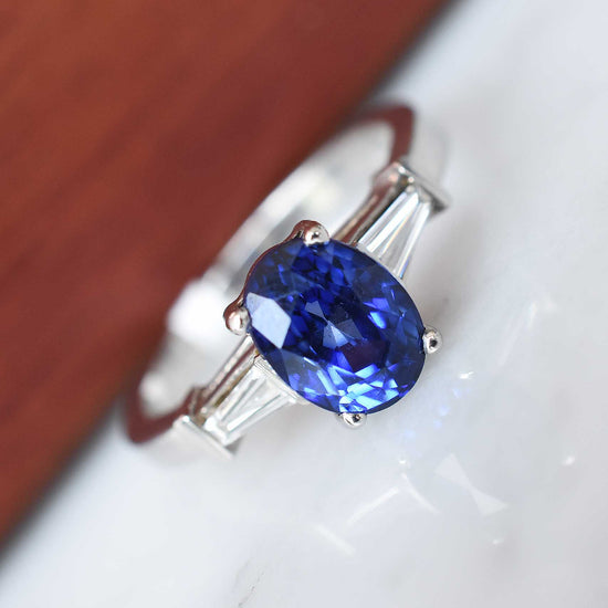 Notre Dame Zafiro Oval 2.00 CT