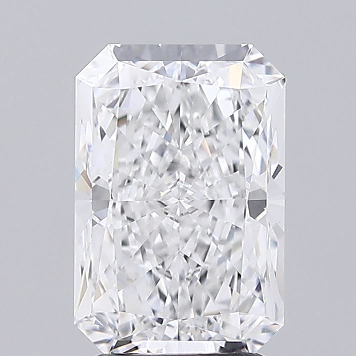 2.70ct Radiant Lab Grown Diamond (Colour E, Clarity VVS2, IGI)