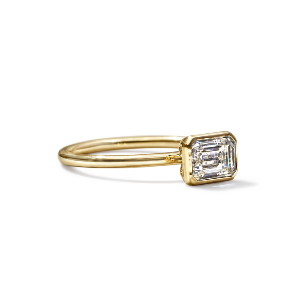 18K Yellow Gold Emerald Bezel Diamond Engagement Ring