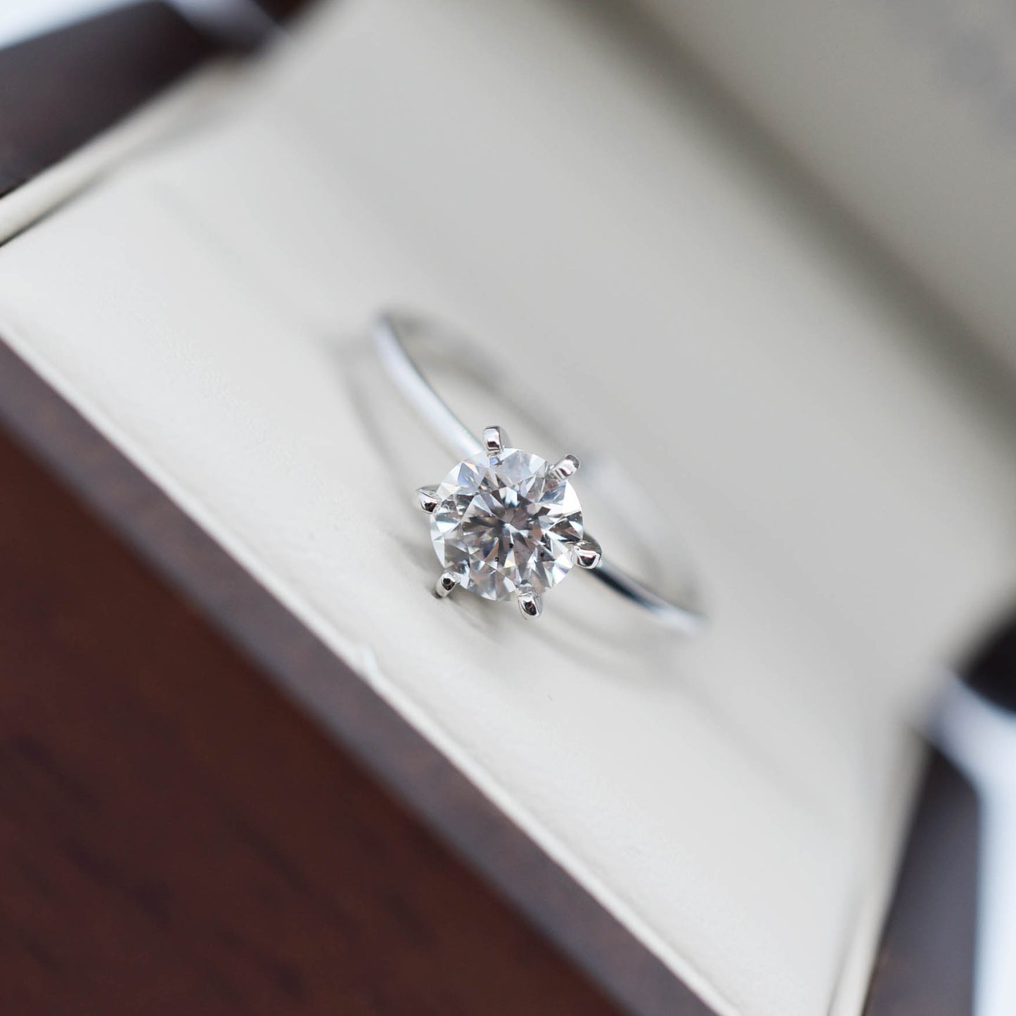 Beaufort Solitario Redondo 0.80 CT