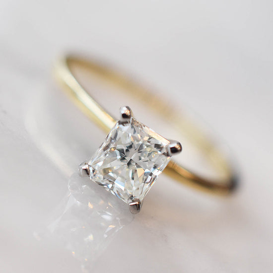 Armide Solitario Radiante 1.00 CT
